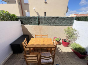 Pavillon à 50m de la plage avec parking et climatisation pour 4 personnes - FR-1-781-62